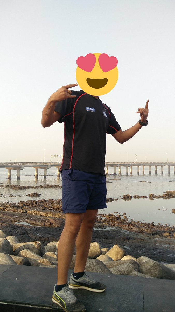 Bagulia17190456's tweet photo. The person who starts the race is not the same person who finishes the race.
#SundayMorning
#Marinedrive
#Marathongroup https://t.co/ag4i9taSfl