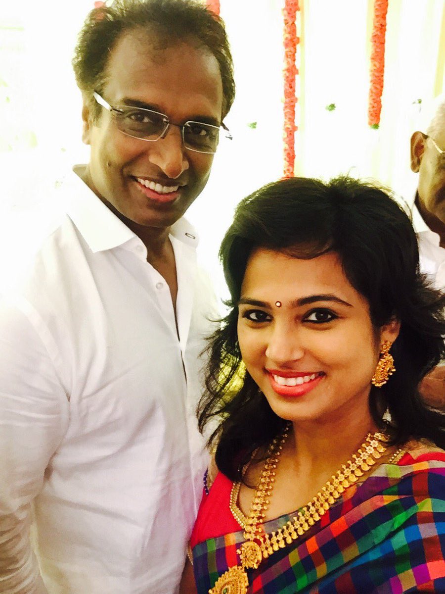 Christopher Kanagaraj on X: Ramya Pandian with her uncle Arun Pandian!  t.cowjcvuyafco  X