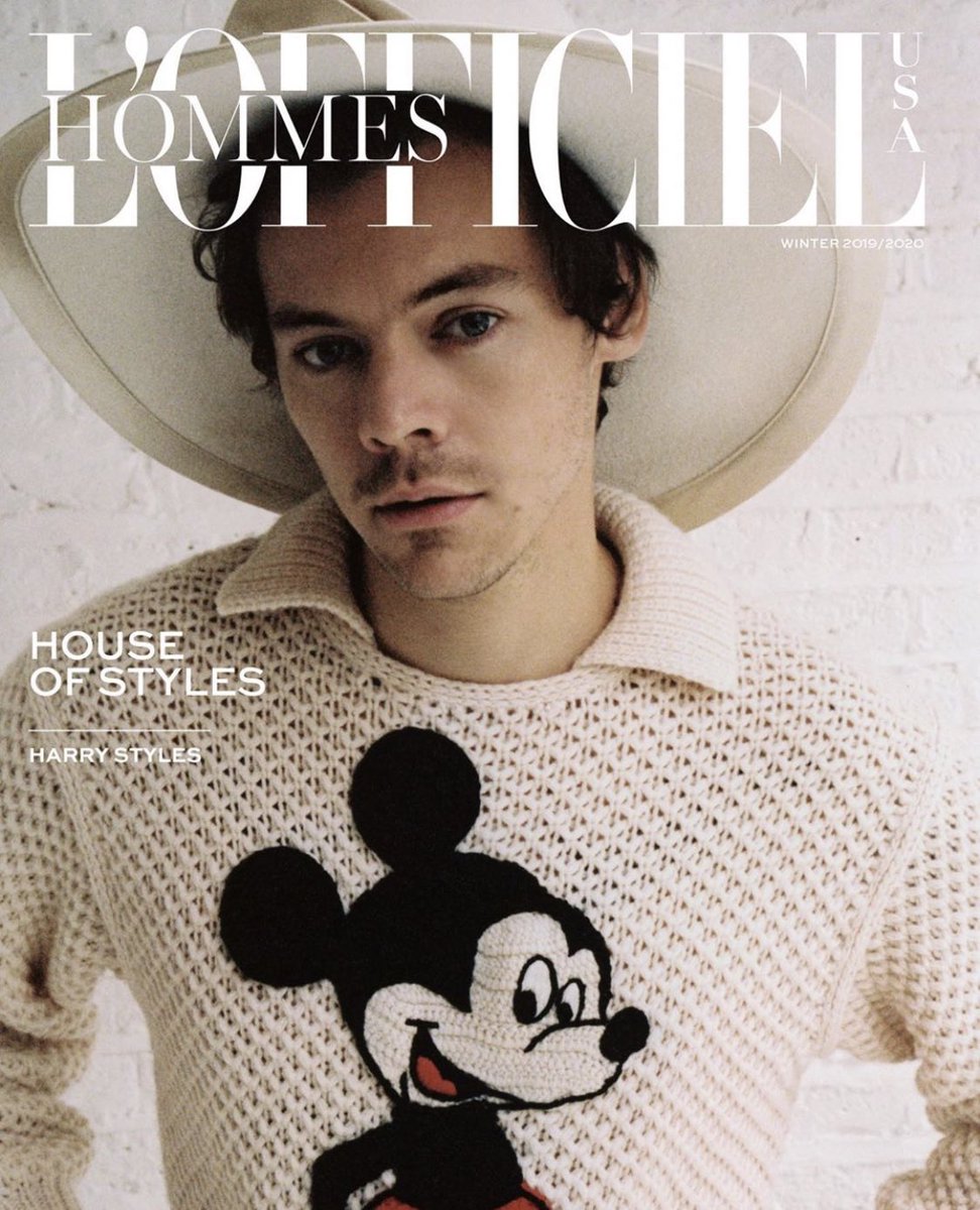 — Harry appears on the cover of the LOfficiel magazine.