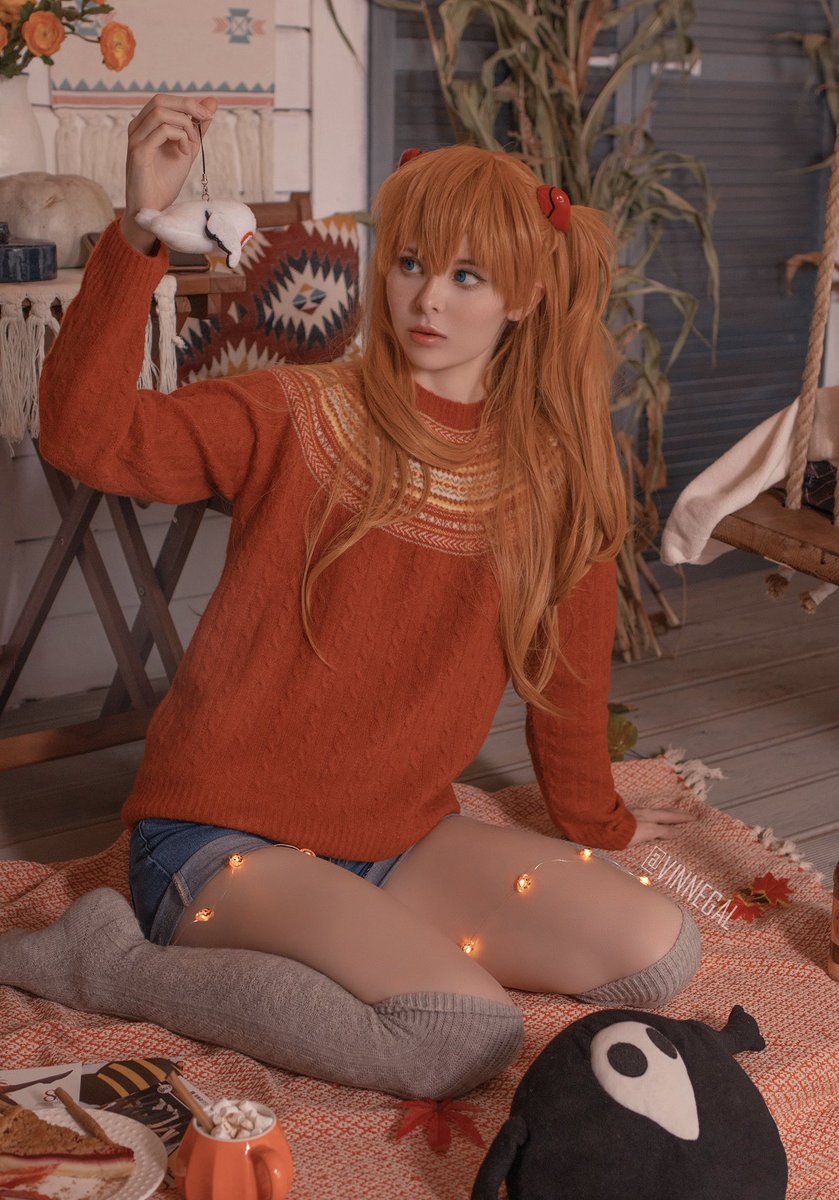 Alone on a Saturday night? God, you’re pathetic. Just spend it with Asuka 💢 #evangelion #AsukaLangley https://t.co/n7GMsZyQaV
