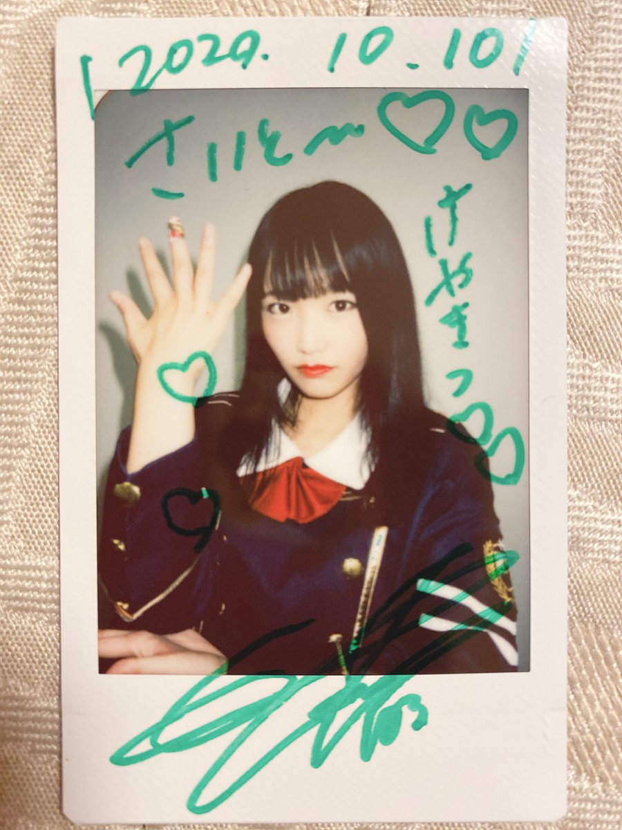 さいとー はるちゃんが3本全部でプロレスポーズチェキを撮ってくれてて無事死にました マスターワトポーズのこのキリッとした顔に惚れる ヒロムをリベンジでちゃんとベロ出し 神すぎる 動画を見て天才武藤敬司まで しかし逆だった可愛いチェキ