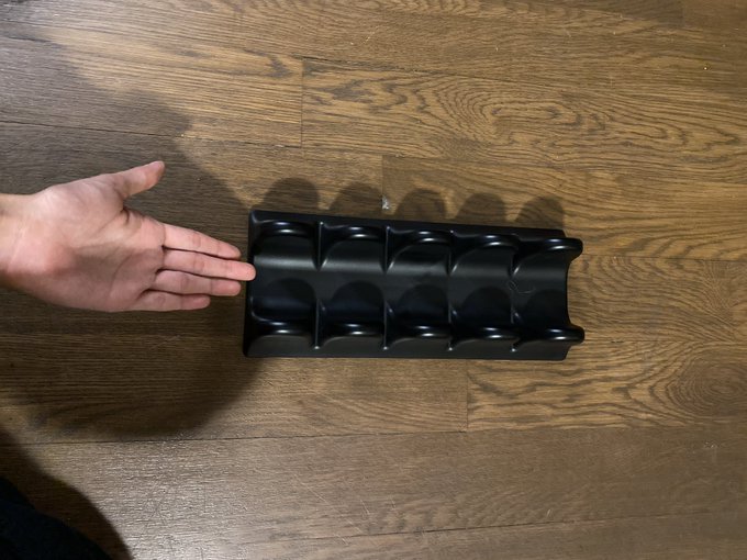 got this thing to lay on and i think it is fixing me https://t.co/MV0EF6yAyz