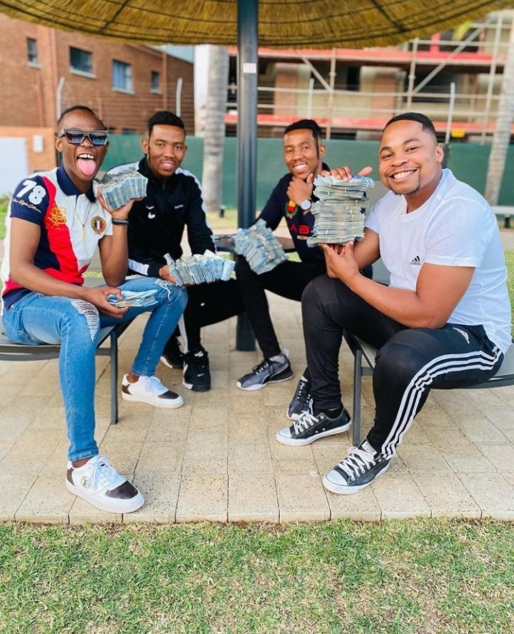 16+ Ace Magashule Sons Playing With Money Pics