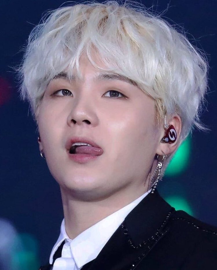 Also white hair Yoongi is my death 