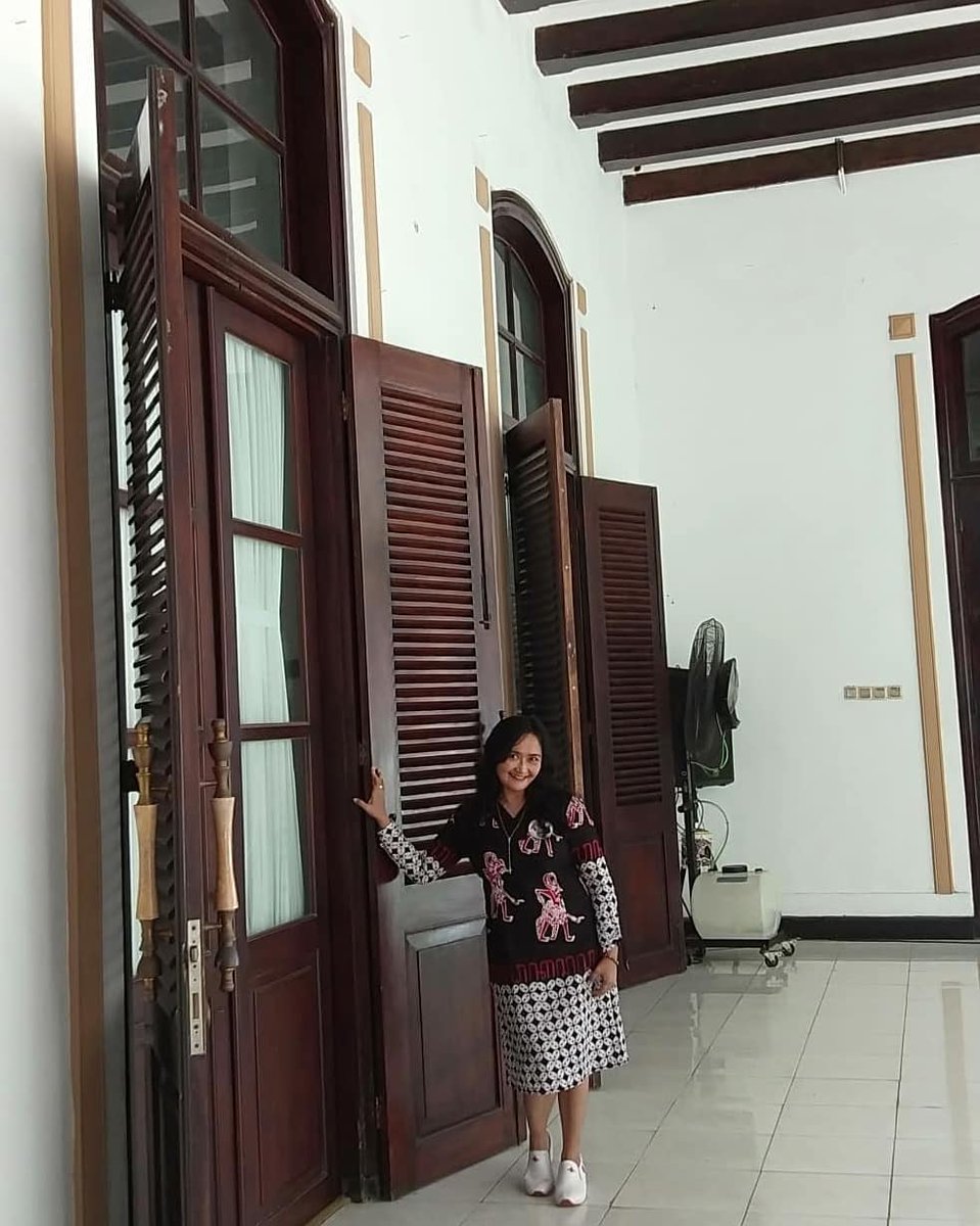 gresikNEWS's tweet photo. Rumah Dinas Wakil Bupati Gresik di Jalan Basuki Rahmat merupakan salah satu bangunan cagar budaya yang hingga saat ini terawat dengan baik.
#cagarbudaya #rumahdinaswabupgresik #gresiknews #gresikview #gresikseru #exploregresik #cagarbudayagresik #gresikkotatua https://t.co/pZwWwo1CM3