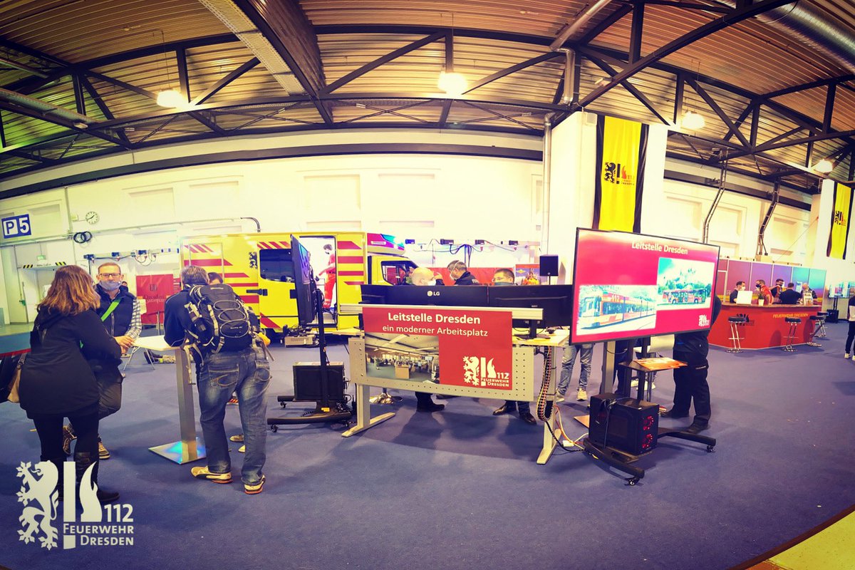 FeuerwehrDD's tweet photo. 🚒#messeflorian2020
Drei unglaublich eindrucksvolle und interessante Tage liegen hinter uns.. 
Wir sagen Danke:
🔥 allen die uns besucht haben
🔥 #Ortec
🔥 @MESSE_DRESDEN 
🔥 #Messeteam der Feuerwehr @stadt_dresden 
#EinsatzfuerDresden #Dresden112 #Dresden #CoronaSN #Feuerwehr https://t.co/P1NIOlqhuX
