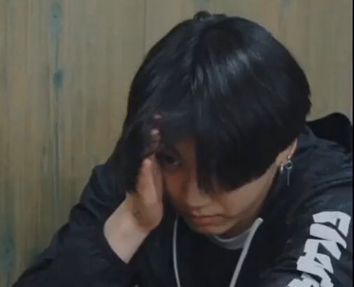 22 y.o kookie reacting to 23 y.o jungkook: a thread