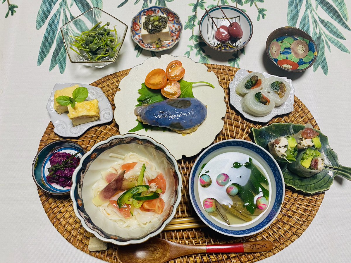 田口かおり A Twitter 日々ごはん ミズの実のおひたし とんぶり冷奴 さくらんぼのお漬物 山形出張のお土産 だし巻き卵 菊の花の酢味噌あえ あけびの肉詰め 白菜の人参とほうれん草巻き ささみとアボカドの生春巻き じゅんさいと手鞠麩のお吸いもの 稲庭 田口かおり A Twitter 日々ごはん ミズの実のおひたし とんぶり冷奴 さくらんぼのお漬物 山形出張のお土産 だし巻き卵 菊の花の酢味噌あえ あけびの肉詰め 白菜の人参とほうれん草巻き ささみとアボカドの生春巻き じゅんさいと手鞠麩のお吸いもの 稲庭