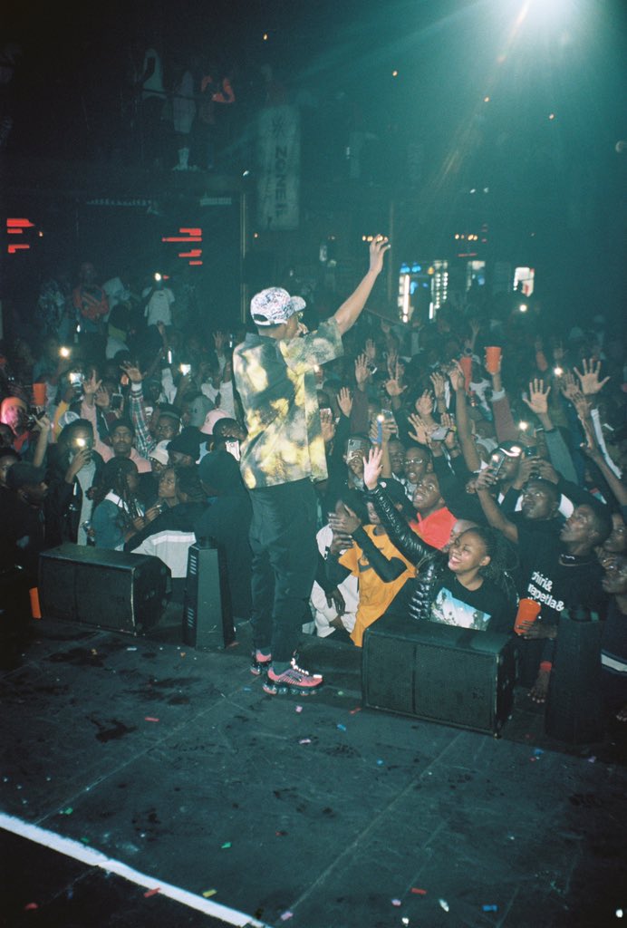 1boywanda_'s tweet photo. OUT$IDE https://t.co/YFlkgkEOfP