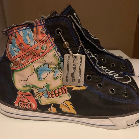 BooBaxter_62's tweet photo. So good I had to share! Check out all the items I'm loving on @Poshmarkapp #poshmark #fashion #style #shopmycloset #freepeople #edhardy #samedelman: https://t.co/p5QIcwdTLK https://t.co/HY7yRapHAM