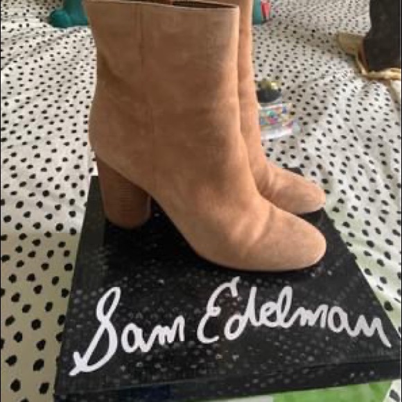 BooBaxter_62's tweet photo. So good I had to share! Check out all the items I'm loving on @Poshmarkapp #poshmark #fashion #style #shopmycloset #freepeople #edhardy #samedelman: https://t.co/p5QIcwdTLK https://t.co/HY7yRapHAM