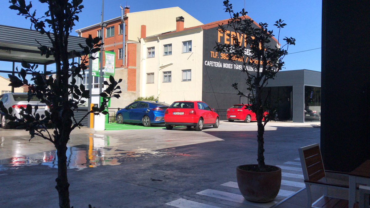 ioniqelectrico's tweet photo. Hola @Electromaps estoy en la #EstaciónDeServicio #Fervi en #Lalin . El punto está operativo y en la App está como no operativo. Podéis solucionarlo. https://t.co/v1x6FIgpCC