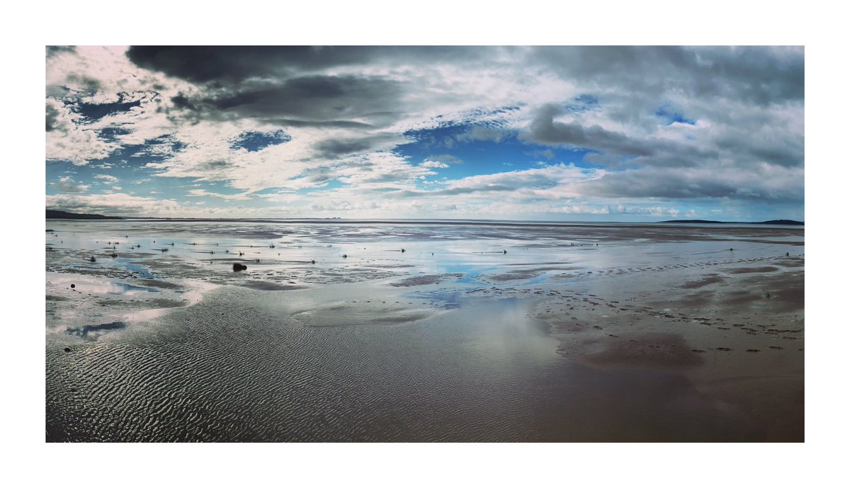 v10let_1's tweet photo. #Morecambe Bay from #Silverdale 

Lovely little break away. 

#Coastal walks to blow the cobwebs away. 

#NikonPhotography #NikonD5300 #AdobeCS6 https://t.co/7n7draIacC