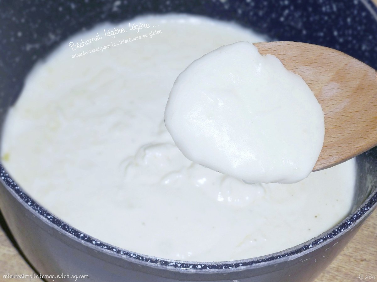 SimpliciteMAG's tweet image. Vous voulez vous faire plaisir SANS CULPABILISER avec des gratins de légumes (ou autre) nappés d&apos;une bonne Béchamel?
C&apos;est possible avec cette Béchamel légère,légère,légère!
En+ elle est adaptée au régime sans gluten,c&apos;est pas le top ça?
👉urlpetite.fr/jph
#Sauce #béchamel