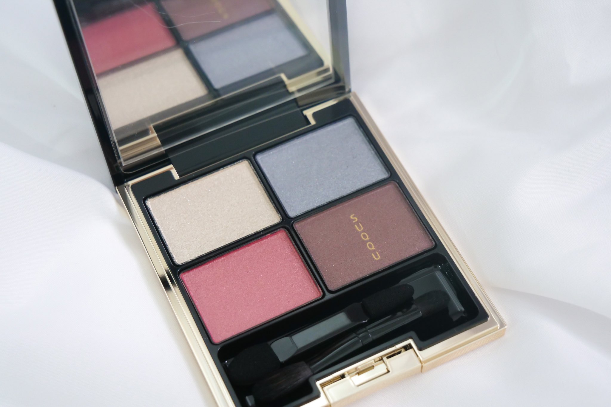 限定 SUQQU 134 彩硝子 IROGARASU デザイニングカラーアイズ SUQQU