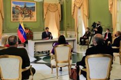 10Circuito's tweet image. Todo con @NicolasMaduro 
#LeyConstitucionalAntibloqueo #JuntosSomosMas
#LeyAntibloqueoEsProgreso 
#ChavismoResistenciaYLealtad #AraguaPotencia Con @MarcoTorresPSUV   
#PlanCadaFamiliaUnaEscuela La Educación no se detiene #Mariño @leoalvacabrera
@educadoresdear2 
@AraguaMarino