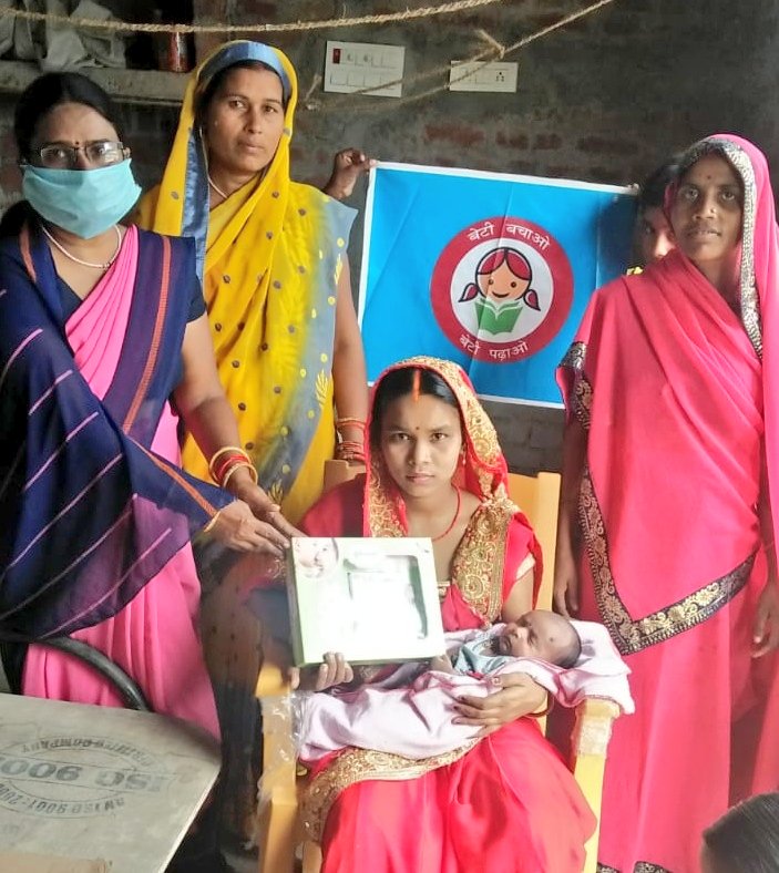 Glimpses of #InternationalDayofGirlChild celebrated in various Districts of Jharkhand.
 
#BetiBachoBetiPadhao
<a href="/MinistryWCD/">Ministry of WCD</a> 👧