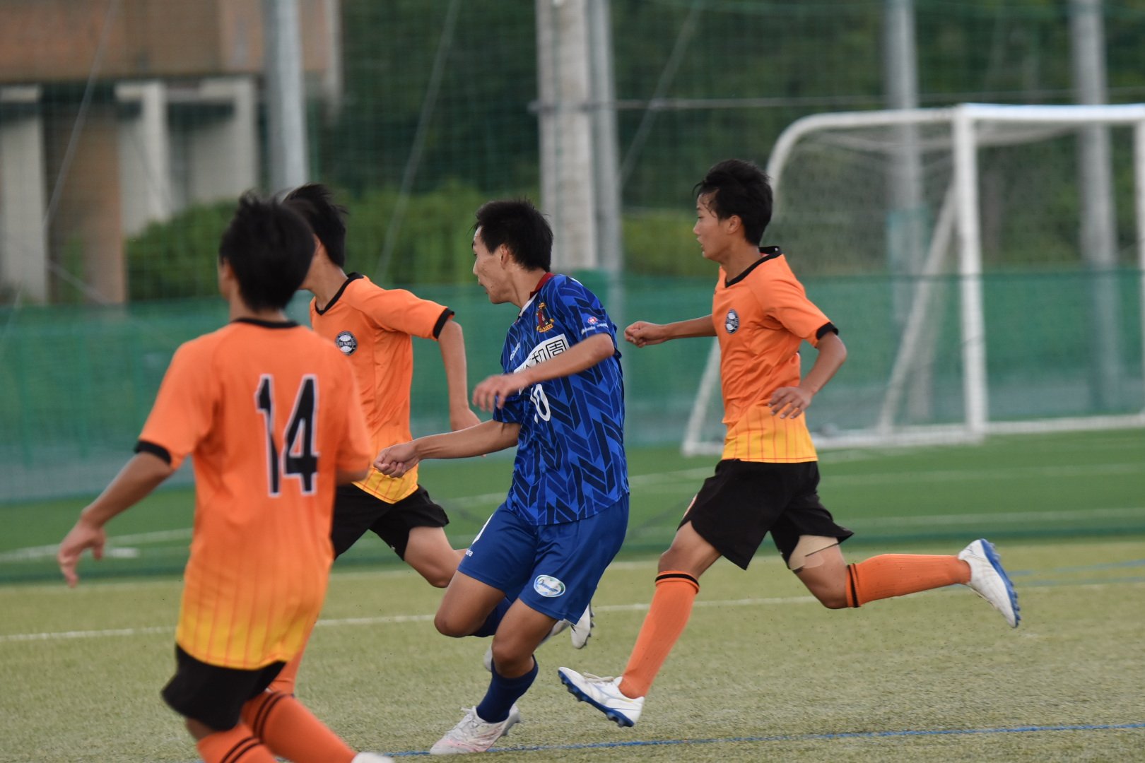 ファンタジスタ シンジ 試合終了 奈良クラブジュニアユース２ ０天理fc 後半に待望の先制点を決めた奈良クラブが天理fcの反撃を抑えるとコーナーキックからヘディングで追加点を決めて天スタ杯３連覇達成 カンピオーネ カンピオーネ 奈良 ナラ