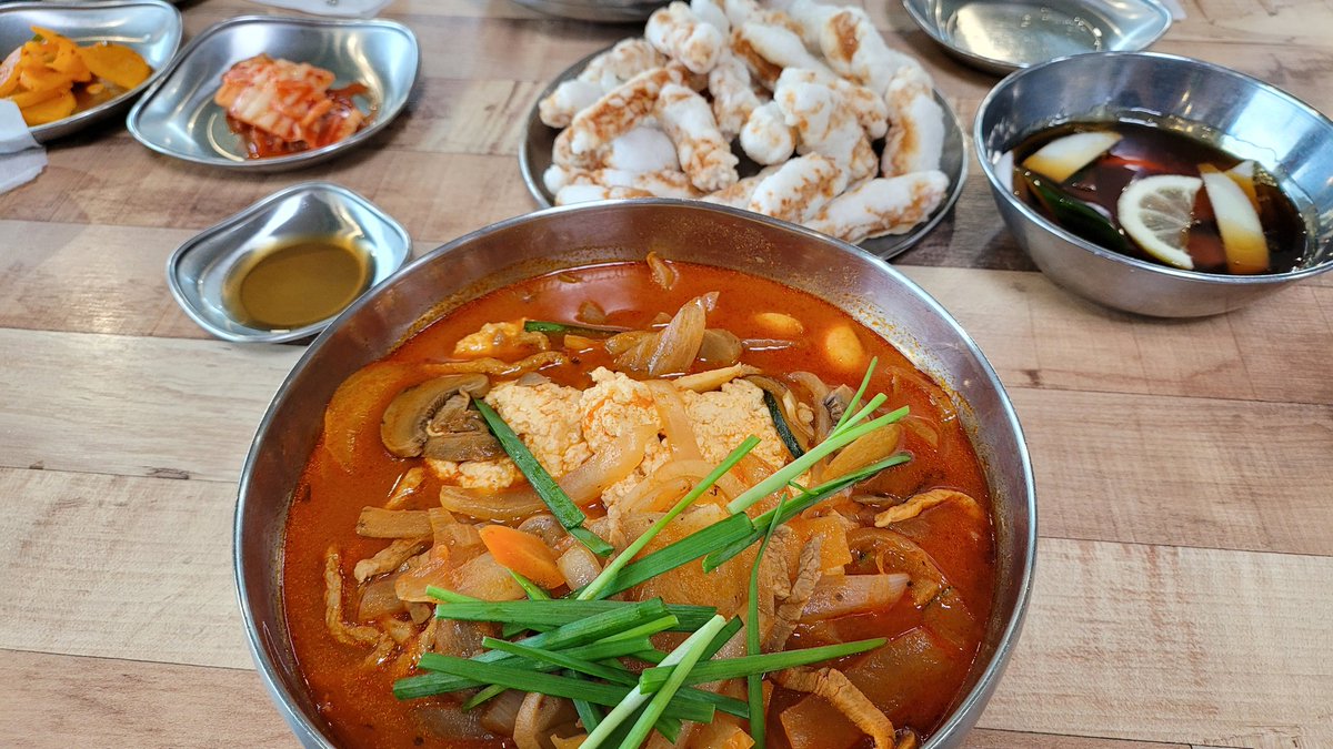 zronge's tweet photo. 무의도 짬뽕 맛집 :)
#거해짬뽕순두부 #영종도맛집 #무의도맛집 #인천공항맛집 https://t.co/NovObfRpsM