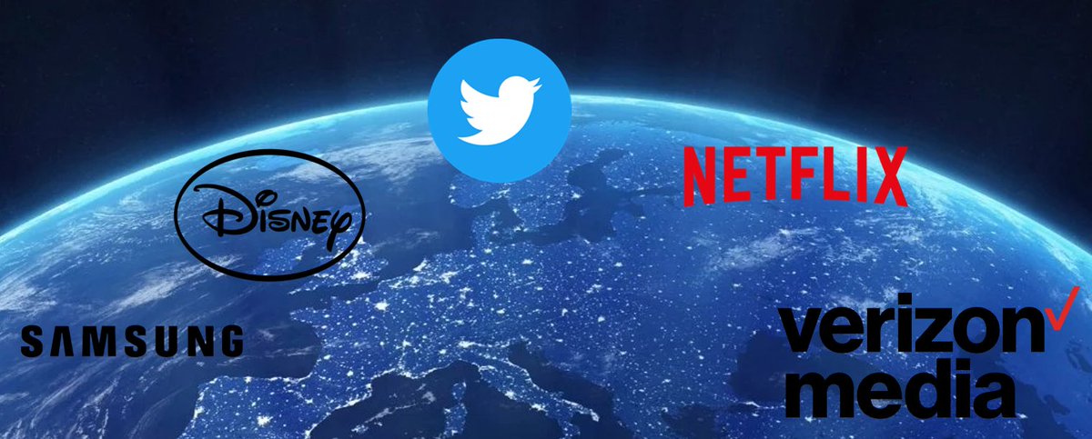 LiamAbric's tweet image. #COM112
Here I look at the “Frightful Five” as Doug Chayka called them and imagined what companies would be the new look five if the current companies weren’t to exist. I didn’t include companies that would’ve been brought out such as Facebook buying Instagram for a simpler look.