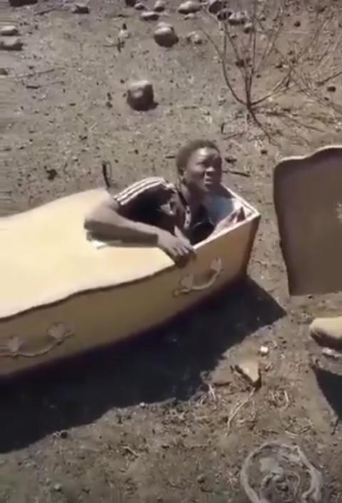Diegochuene's tweet photo. Hit a like if you can't forgive them #FarmMurders https://t.co/1Fx2k3f8lD