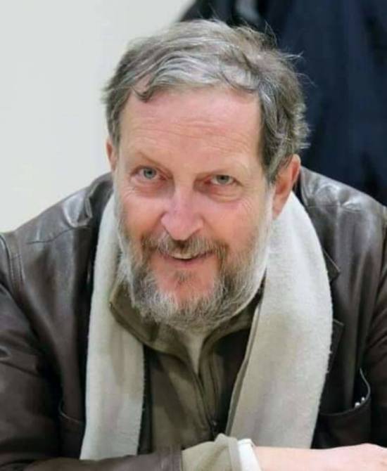 GamalSultan1's tweet image. توفي المفكر الإيطالي "ماسيمو كامبانيني" ، الأستاذ بجامعتي نابولي وتورونتو ، الذي أتى لمصر لدراسة التاريخ الفرعوني ، فأسره الإسلام ، وخصص حياته للدعوة إليه، والدفاع عن تاريخه وحضارته وعقيدته ، في الوقت الذي خصص بعض العرب حياتهم لإهانة الإسلام وتاريخه وحضارته وعقيدته ! ، رحمه الله