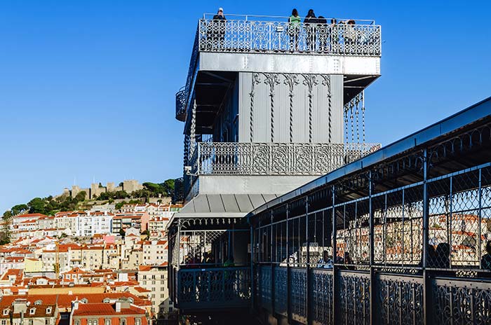 VeroSinmapa's tweet image. #NUEVO 😎Los espectaculares monumentos en Belem, el carácter auténtico de barrios como la Alfama y Chiado, un tranvía histórico, un ascensor con vistas.... 😍 Esto y mucho más te espera en #LISBOA ❤️ No te pierdas este TOP 10 de visitas interesantes 👉🏻  bit.ly/Top10Lisboa