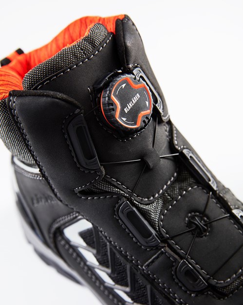 With winter fast approaching I’m giving 1 pair of the New Blaklader Elite Boots with Freelock function if you retweet this tweet the winner will be selected at random on Friday the 16th.