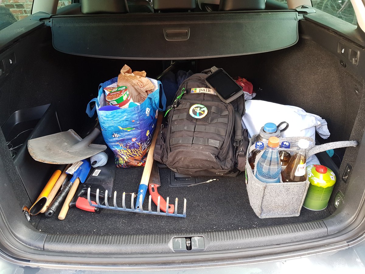 palkoni's tweet photo. So, Sachen gepackt, dann geht es los, wir treffen uns um 12 bei https://t.co/JCKohtQB0v und machen den obligatorischen #Earthcache, dann geht es weiter zum #CITO https://t.co/OMnAsezkBd, mal bisschen unser Spielfeld in Ordnung bringen. 👍😀
#geocaching #earthcacheday #geolausitz https://t.co/mKTi1wY0bV