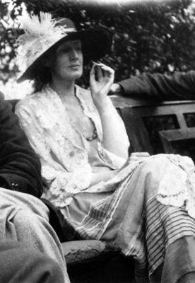 « L’histoire de l’opposition des hommes à l’émancipation des femmes est peut-être plus intéressante que l’histoire de cette émancipation même »

Virginia Woolf, Une Chambre à soi