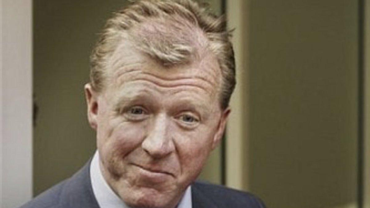 Steve Mclaren- Slug and lettuceKnown country wide, pretends to be upmarket. But actually its fucking shit, only go in when its raining. Worse than spoons.