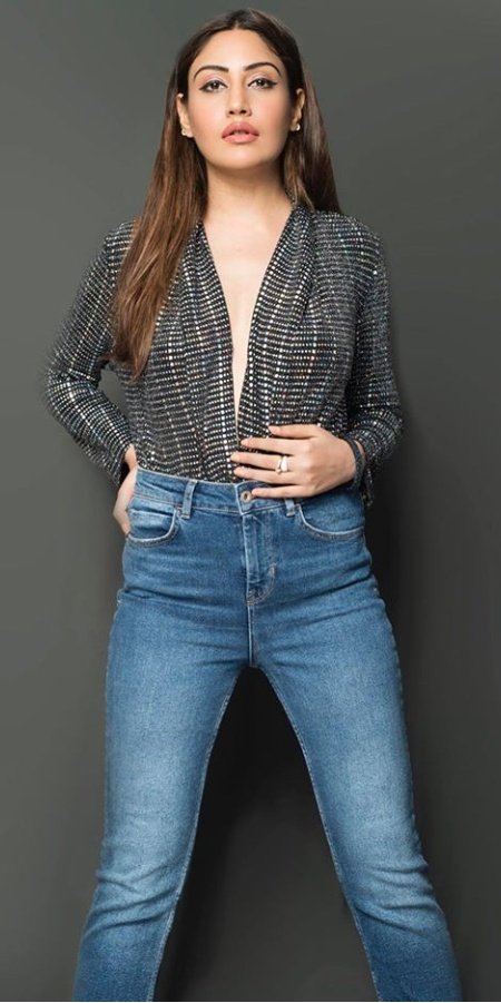 jyotsana333's tweet image. Congrats Babe @SurbhiChandna 👏
Your #BodyGoals2020 💥 Mission Accomplished😍♥ Fitness Goals Credit : Dieting-Zumba-Pillates💁
 #SurbhiChandna #StylishStar 
#Naagin5 😉❤