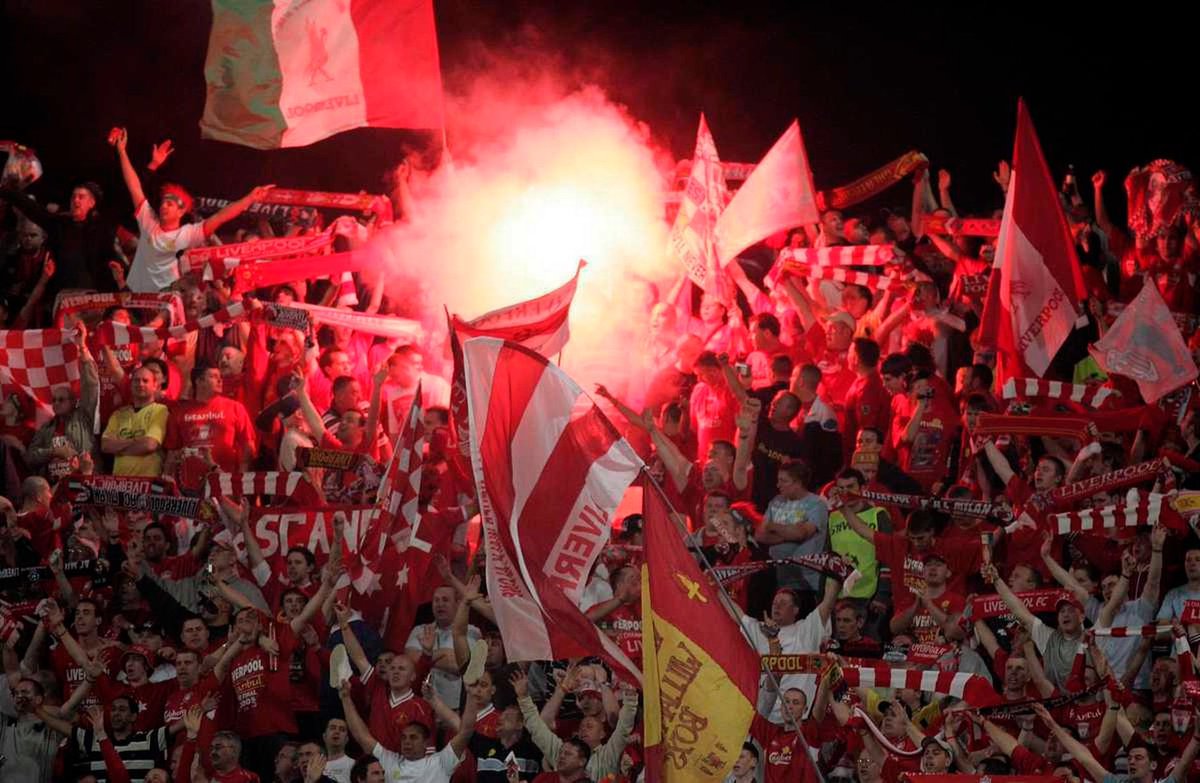 Liverpool fans in 2005 Istanbul