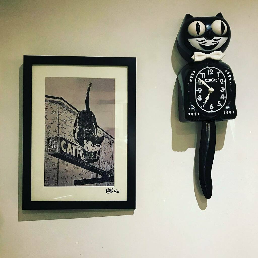 fieldym's tweet photo. Today is the last day of this years @catfordarts arts trail.
Last weekend I got this great print from @emilybrandart and think it looks great hanging in my kitchen.

#catfordarts #catfordcat #art #artstrail #supportlocalartists #localartist #kitkatclock … https://t.co/uR6IfGqqOX https://t.co/OckX5StvDz