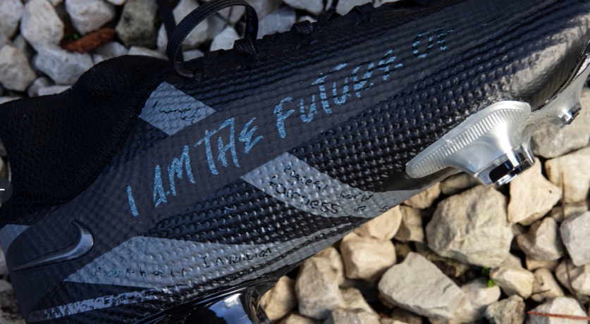 TommysDartsTips's tweet photo. Marcus Rashford will wear boots today adorned with messages from some of the children he has helped during lockdown. 

Class. 👏👏👏 https://t.co/iE4HooYDIO