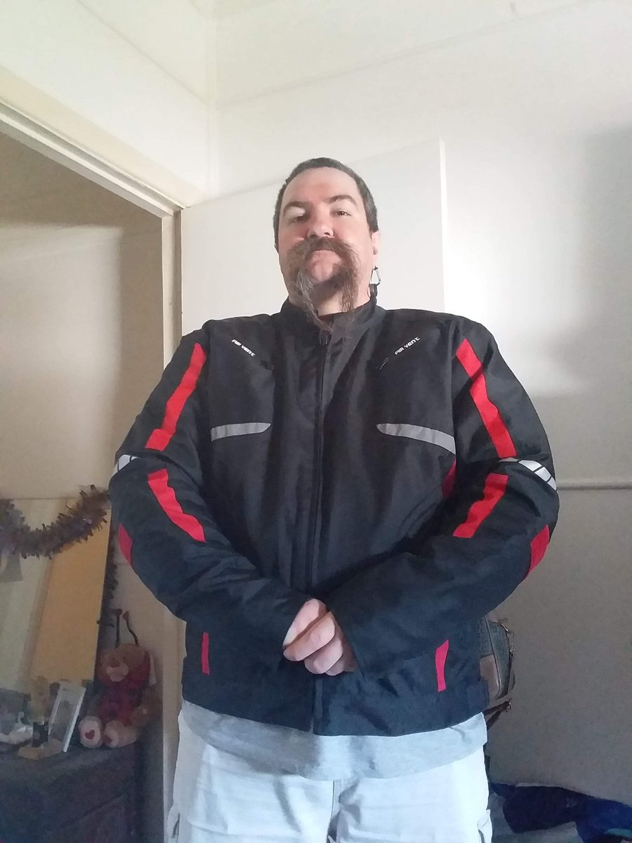 MacBogan's tweet photo. So happy with my new motorcycle jacket!
Thanks to my amazing wife and daughter 😘🛵🏍️ https://t.co/QEDV5W8JFn
