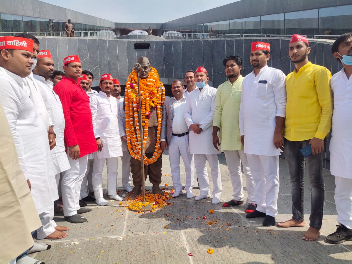 RamkaranNirmal's tweet photo. समाजवाद के पुरोधा, सम्पूर्ण क्रांति के प्रणेता जननायक जय प्रकाश नारायण जी की जयंती पर शत् शत् नमन!!! https://t.co/k49nC43TUM