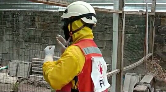 muhammad_eksan's tweet photo. Giat Edukasi dan sterilisasi zona isolasi mandiri serta penguatan mental kepada para pasien covid 19.
@pmi_diy @pmi_sleman @posko_pusat 
#lawancovid19 
#PmiSiapBantu https://t.co/nANmthNLO0