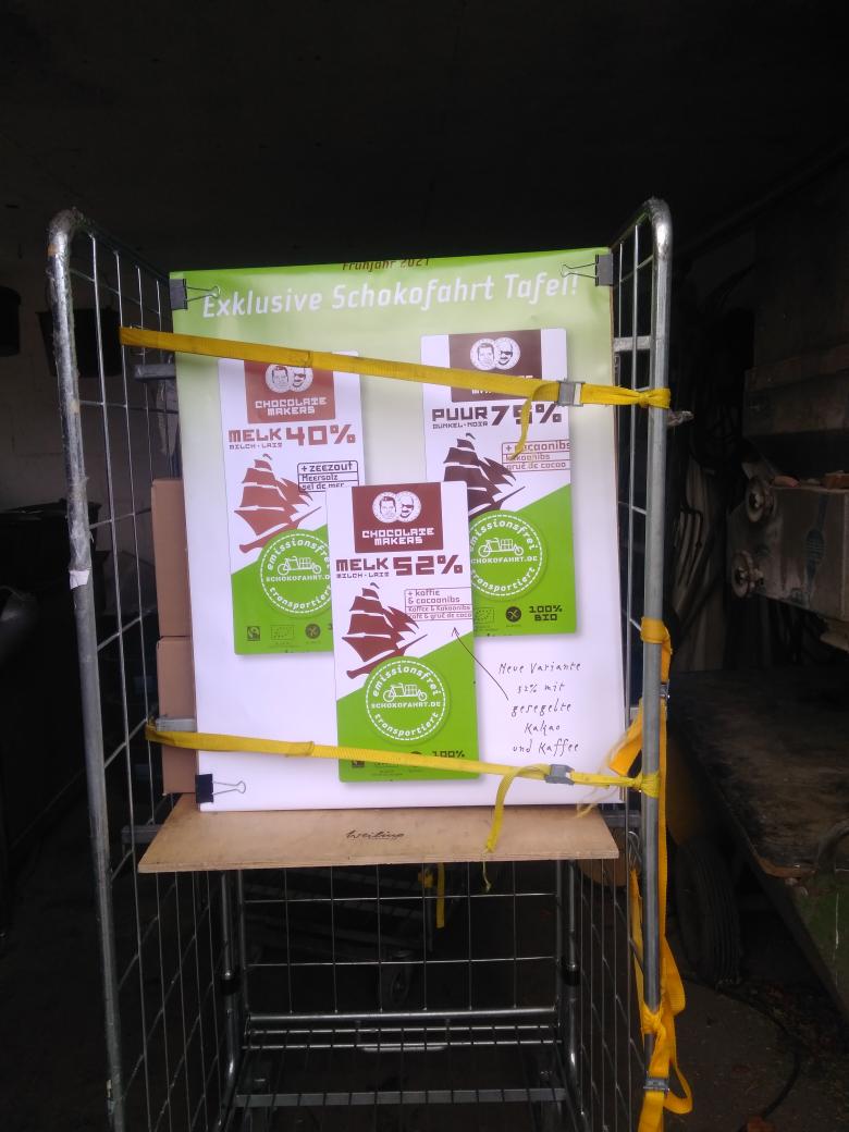 Cargobikewoman's tweet photo. @schokofahrt Team Wuppertal läd auf und rollt gleich in Richtung Heimat. https://t.co/CdIFhdN4CZ