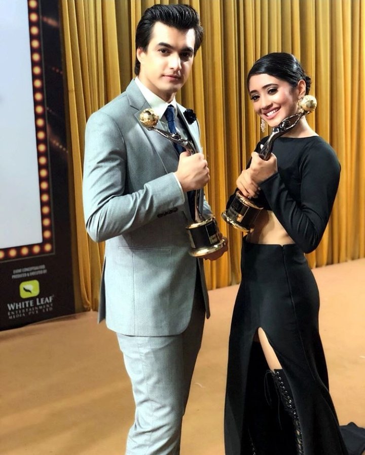 ~𝑮𝒐𝒍𝒅 𝑨𝒘𝒂𝒓𝒅𝒔 - 2018~-Best Jodi @momo_mohsin  @shivangijoshi10   #Kaira   #Shivin   #yrkkh