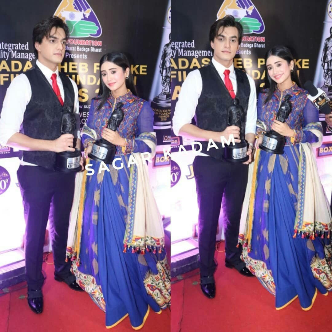 ~𝑫𝒂𝒅𝒂 𝑺𝒂𝒉𝒆𝒃 𝑷𝒉𝒂𝒍𝒌𝒆 𝑨𝒘𝒂𝒓𝒅𝒔 - 2019~-Best Actor Male-Best Actor Female @momo_mohsin  @shivangijoshi10  #Kaira  #Shivin  #yrkkh