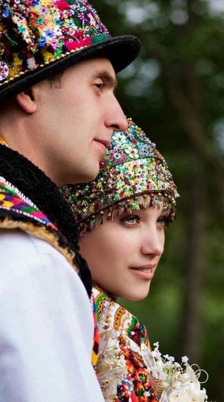 hutsuls live in parts of western ukraine and romania. // they number 21,400 in ukraine and 3,890 in romania.