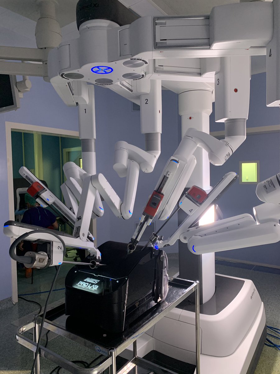 INTECH_sim's tweet photo. If anyone was wondering whether #prolab is compatible with @IntuitiveSurg #DaVinciXi , the answer is in the pic below. Robot-assisted pyeloplasty training, no lab animal needed. #AnimalCruelty @ERUSrobotics @eauesut https://t.co/GvfYckJpRT