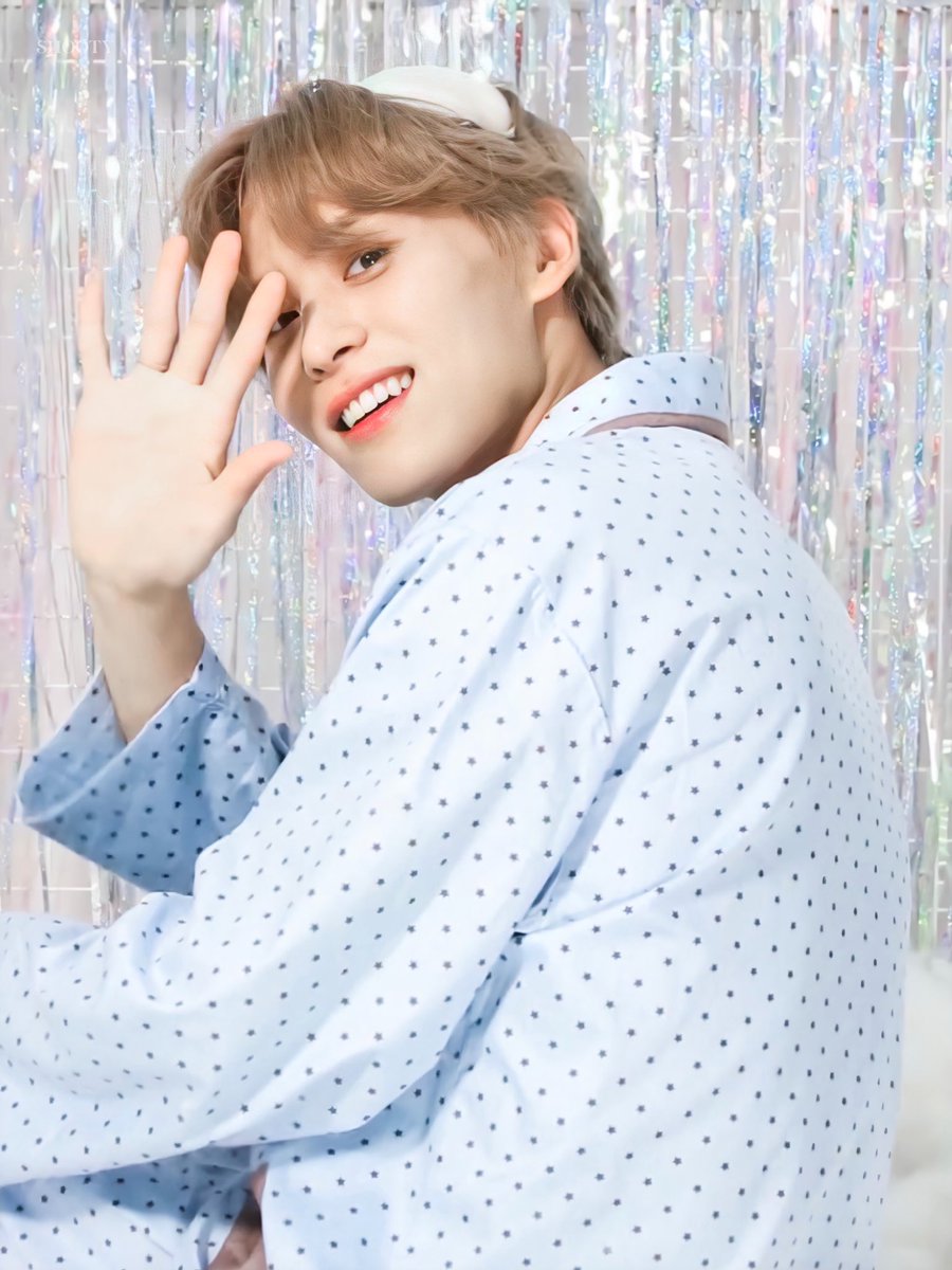 littol_fan's tweet photo. I'm this 👌🏻 close, to use blonde yootae as my pfp again 🙂 https://t.co/USQlGws6QN