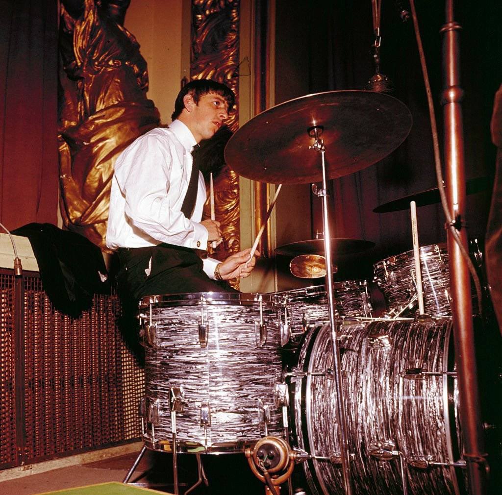 Recording Saturday Club for BBC Radio, May 1963 at the Playhouse Theatre, London #TheBeatles #SaturdayClub #BBCRadio #PlayhouseTheatre #sixties #1960s #sixtiesmusic #beatleslondon