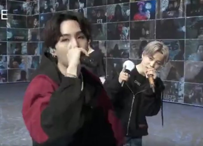 MarieSeiler6's tweet photo. YOONMIN MOMENT ON SPRING DAY Two hearts https://t.co/NGlVtfE1tI