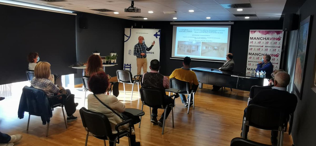 TorreVino's tweet photo. Ayer tuvo lugar una charla  titulada "Socuéllamos: edificios, monumentos y rincones a lo largo de su historia" a cargo de  la @AS_HistoriaSocu  y Rafael Gil Bautista, Doctor en Historia por la Universidad de Alicante.
#MTDVS #RutadelVinodeLaMancha #socuéllamosturismo  #DOLaMancha https://t.co/GI7FCRhjVf