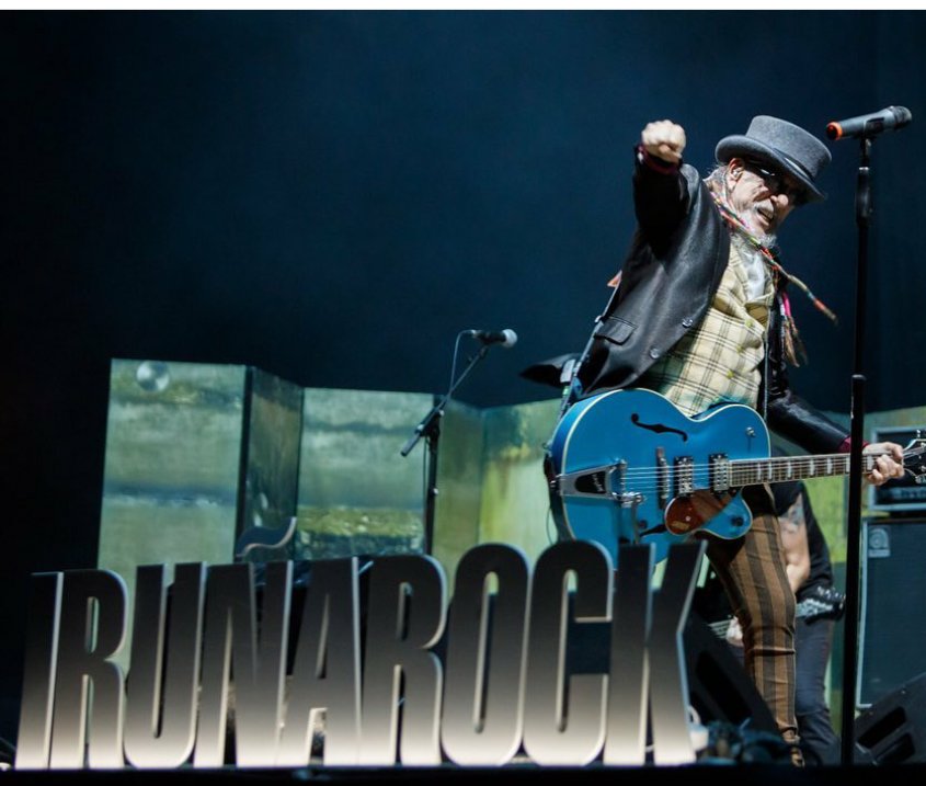 playtrakfm's tweet photo. ¡Conciertazo ayer en #Pamplona! Las noches del @IrunaRock tuvieron como protagonista a @ElDrogasOficial que vendió todas las entradas en el @navarrarena. La cita, con las grandes canciones de su carrera, estuvo precedida por #Koma, el viernes, ambos conciertos en formato Club. https://t.co/Uu4zouPt5y