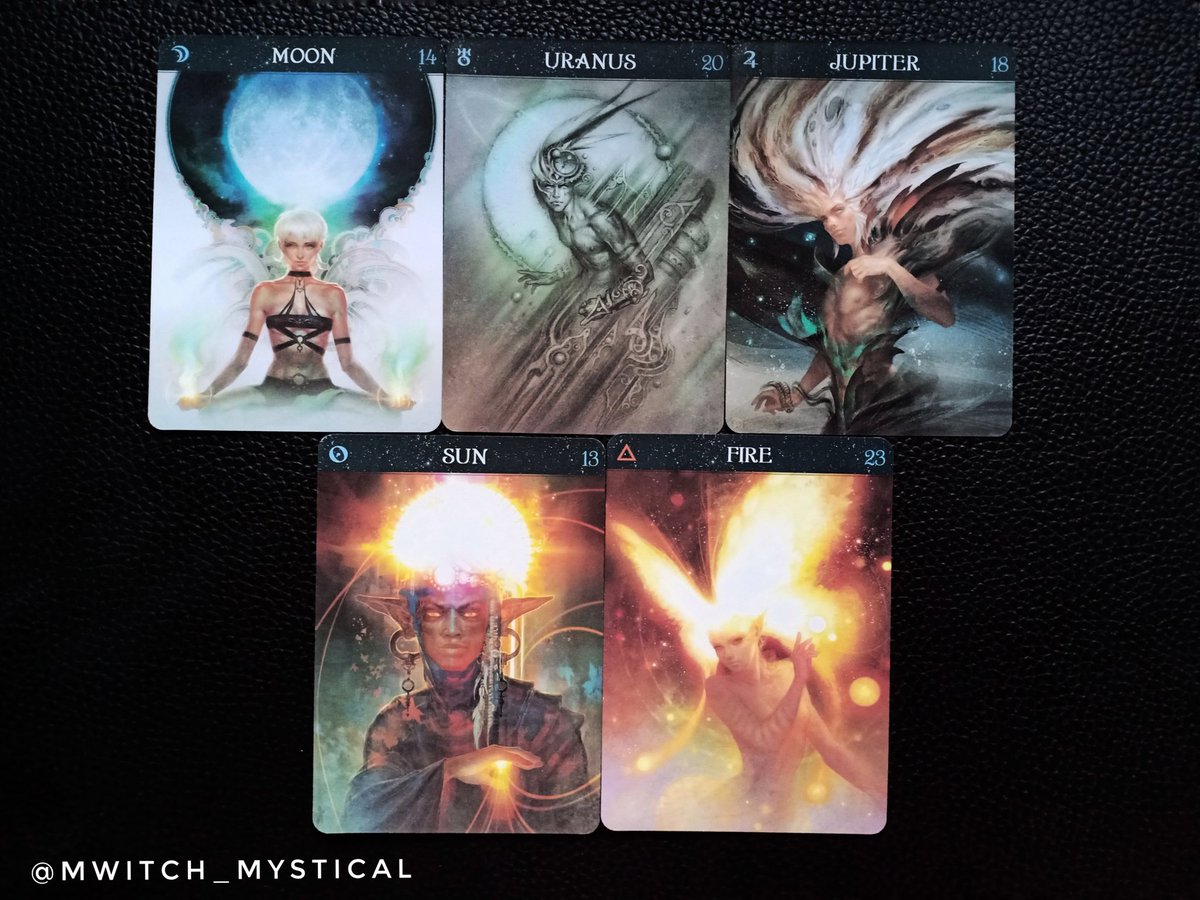 MWitchspirit's tweet photo. [Pick A Card] 

ใครที่จะมาเป็นแฟนของคุณในอนาคต?

มีไพ่มาให้เลือก 5 ใบ หลับตาทำสมาธิ ตั้งจิตให้มั่น แล้วเลือกไพ่ของตัวเองค่ะ

PS. เป็นการอ่านไพ่แบบโดยรวม ดูสนุกๆ ไม่ซีเรียสนะคะ

RT&amp;Follow ขอบคุณมากค่ะ ❤️

#ดูดวง #ดูดวงความรัก #เปิดไพ่กับพั้น https://t.co/6VDnThano1