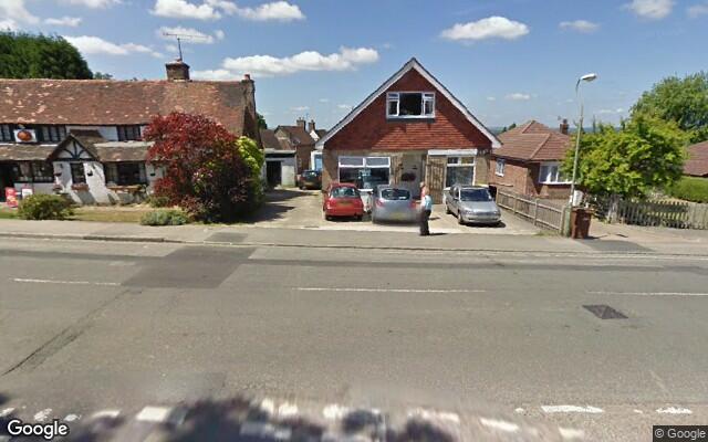 #35477
High St, Dormansland, Lingfield RH7 6PU, UK
map: google.com/maps/place/51.…